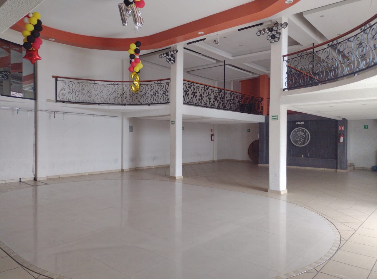 Venta de edificio en la Col. Barrio Tejedores en Chimalhuacán, Edomex 