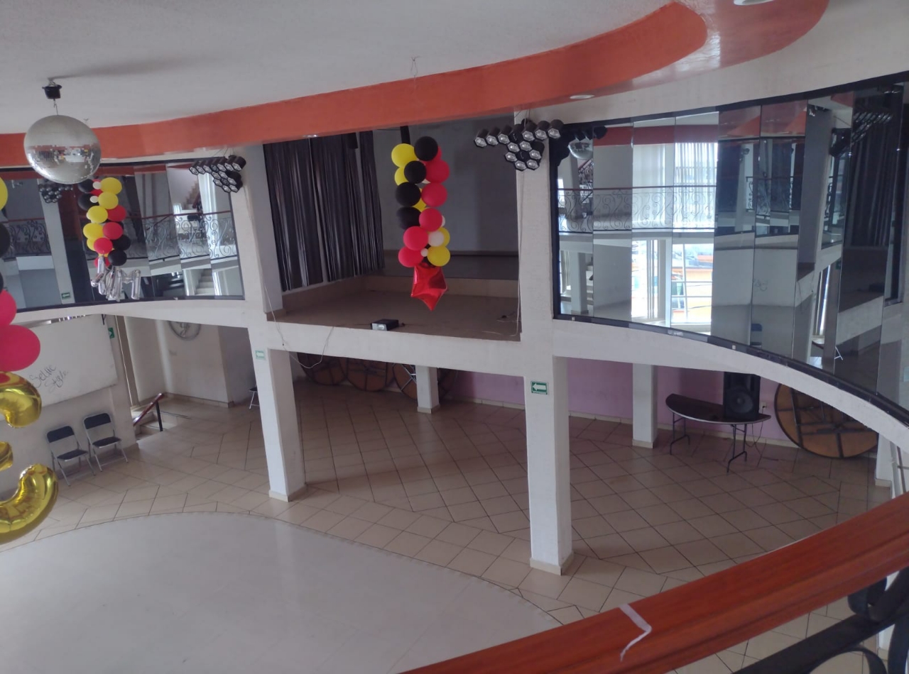 Venta de edificio en la Col. Barrio Tejedores en Chimalhuacán, Edomex 