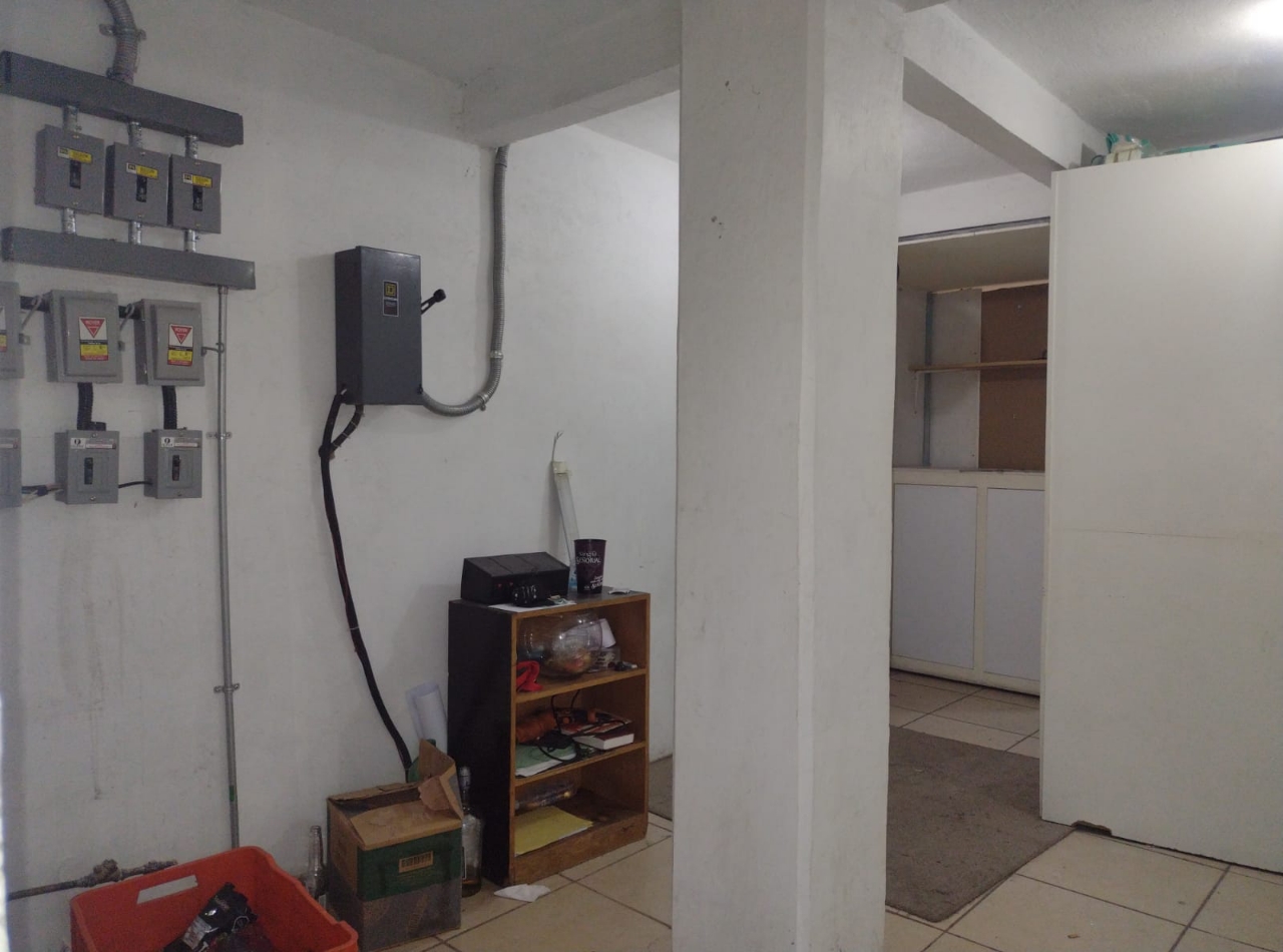 Venta de edificio en la Col. Barrio Tejedores en Chimalhuacán, Edomex 