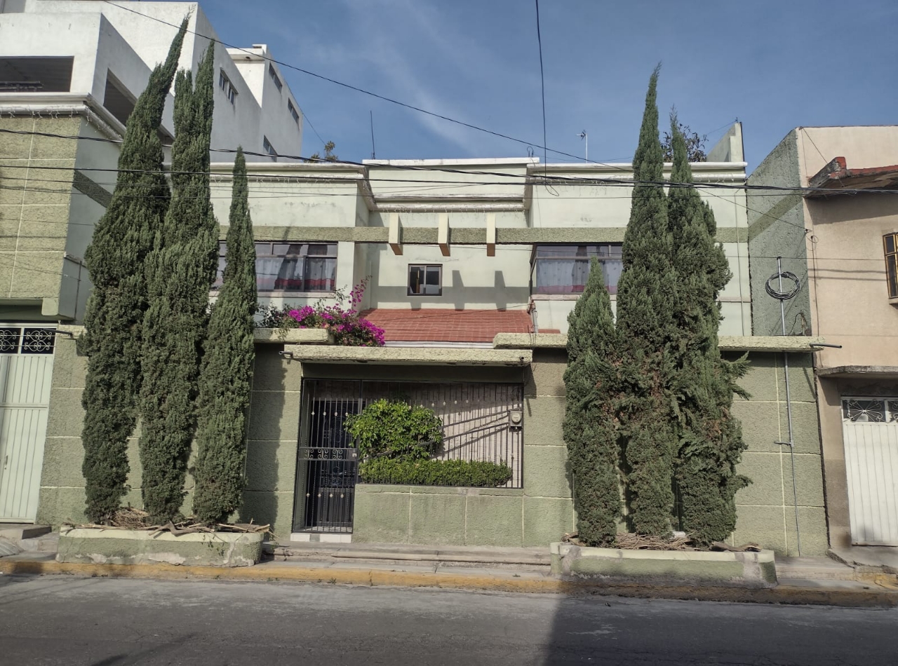 Venta de casa en la Col. Barrio Tejedores en Chimalhuacán, Edomex 