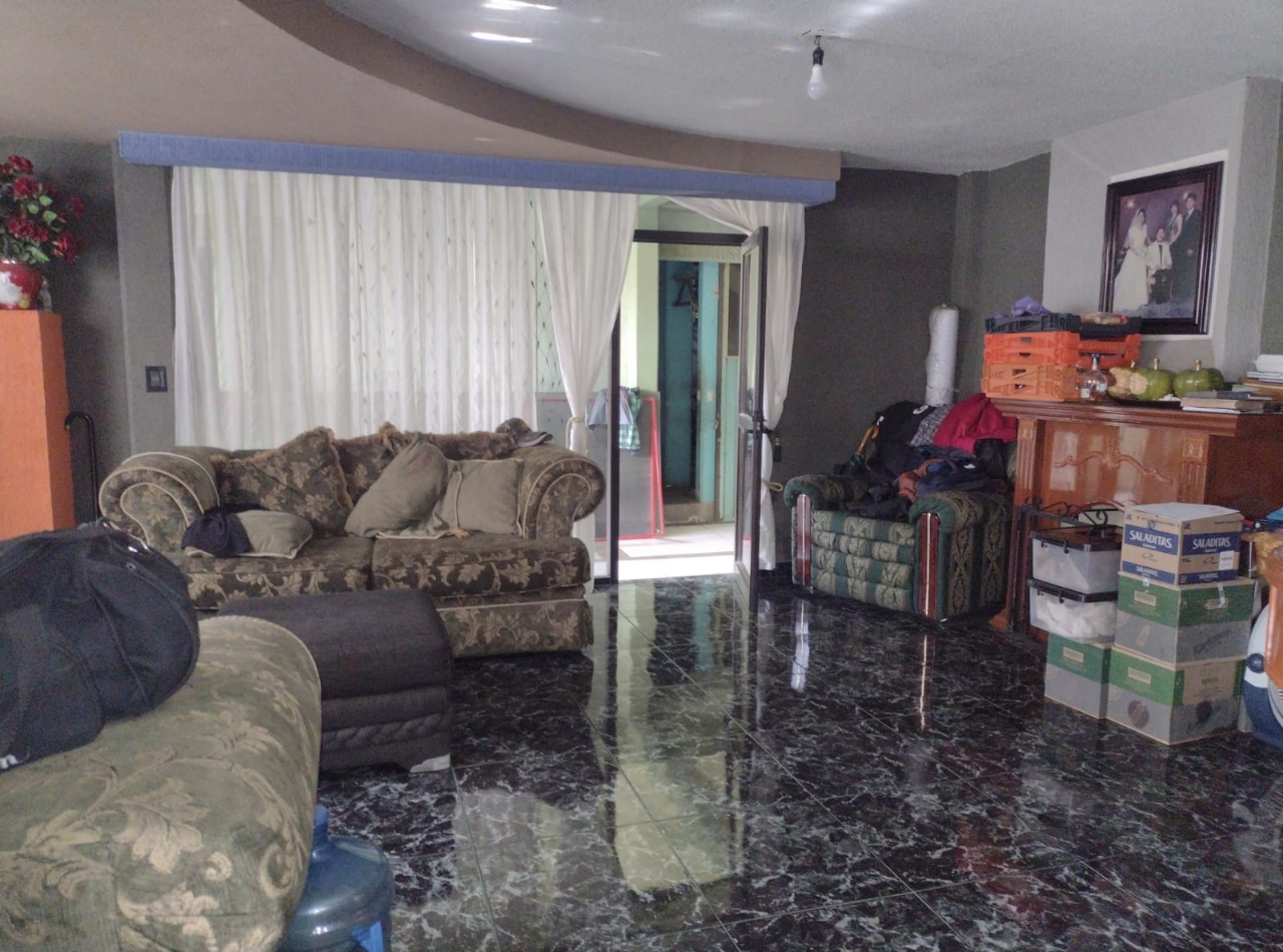 Venta de casa en la Col. Barrio Tejedores en Chimalhuacán, Edomex 