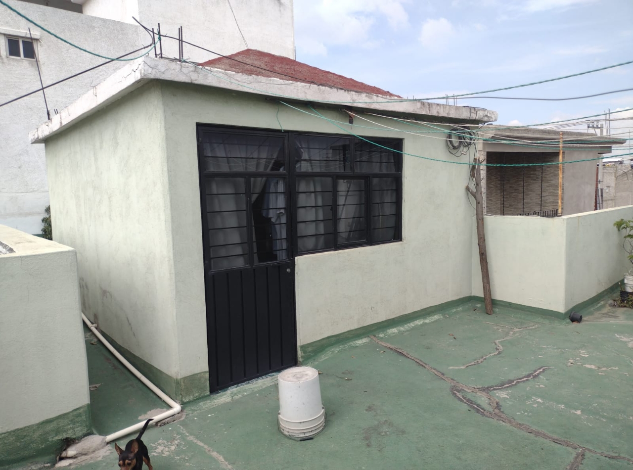 Venta de casa en la Col. Barrio Tejedores en Chimalhuacán, Edomex 